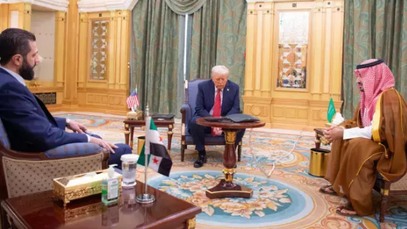 ABŞ və Suriya liderləri bir arada -Tarixi görüş (FOTOLAR)